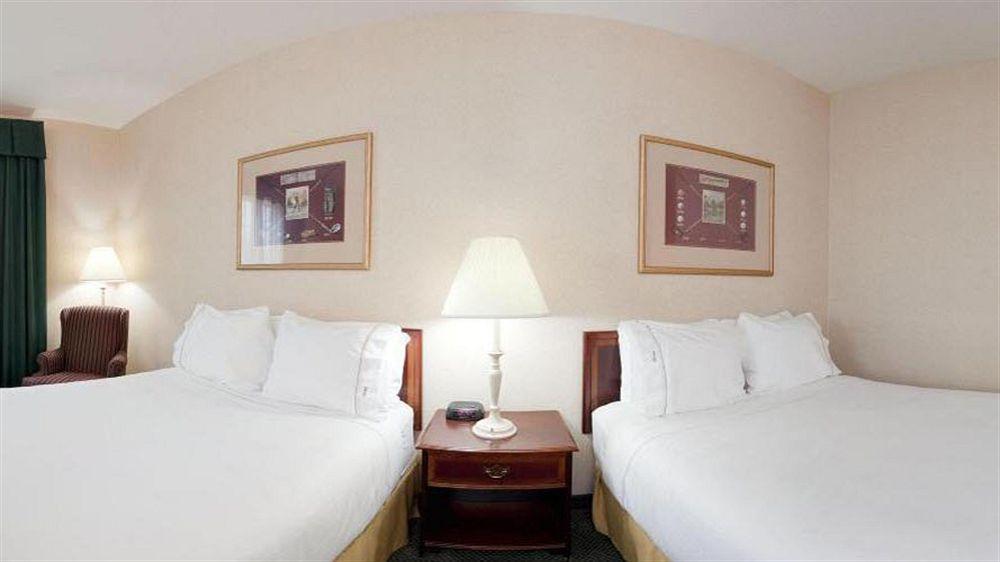 Holiday Inn Express Kilmarnock Εξωτερικό φωτογραφία